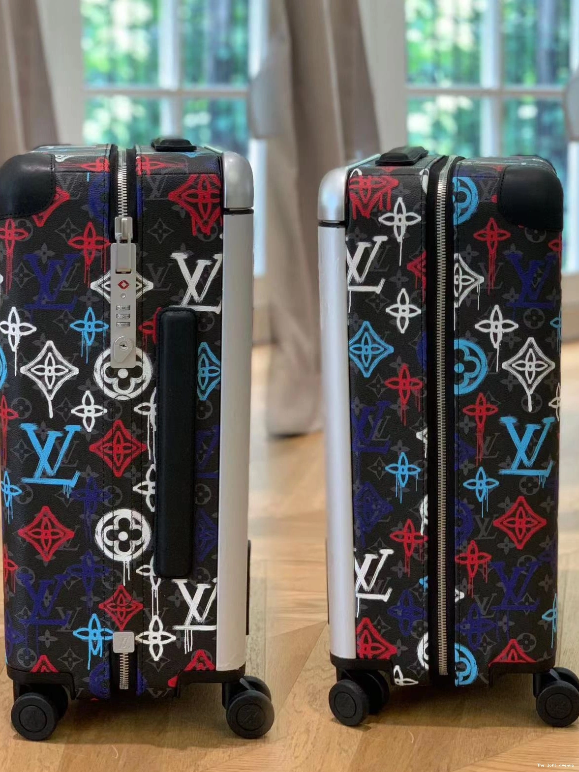 SUITCASE 37L 55 HORIZON CUSTOM CABIN GRAFFITI 0709